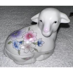 Grandmother's Treasures Shadows Of Your Smile Heritage House Music Trinket Box